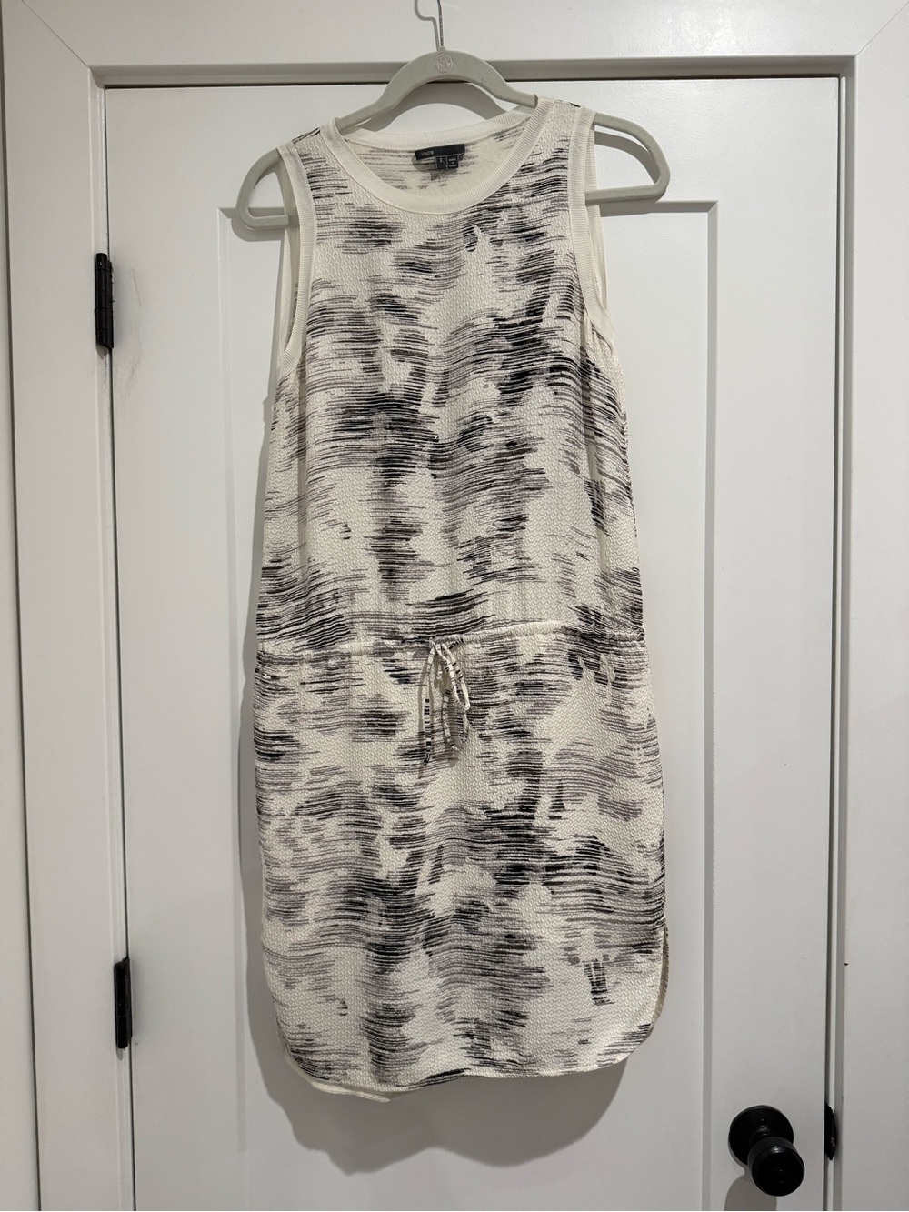 Vince 100% Silk Sleeveless Drawstring Shift Dress Cream Black Print Size S